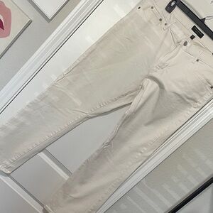 Banana Republic Women's Straight Leg Jeans in White Cream